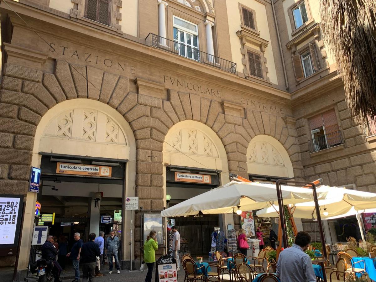 Centro Storico Napoli La Casa Di Ciro Vila Exterior foto