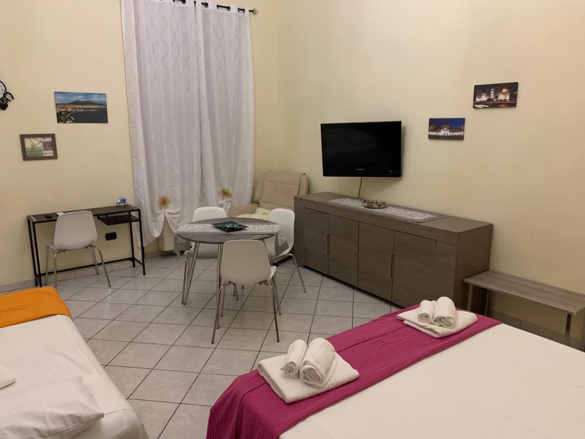 Centro Storico Napoli La Casa Di Ciro Vila Exterior foto