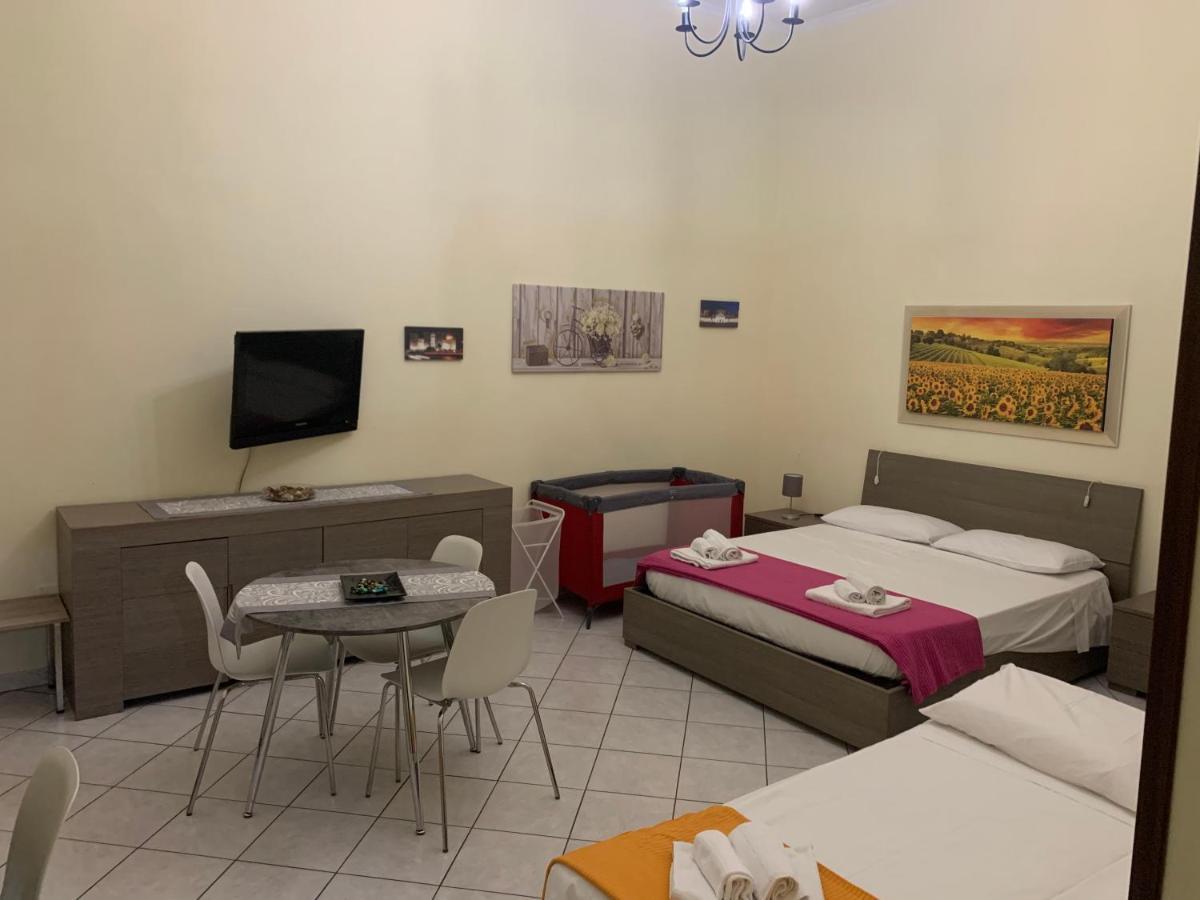 Centro Storico Napoli La Casa Di Ciro Vila Exterior foto